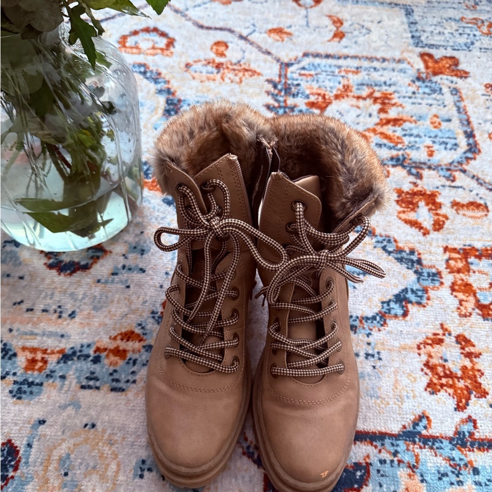 Steve Madden Tan Faux-Fur Lace-Up Winter Boots